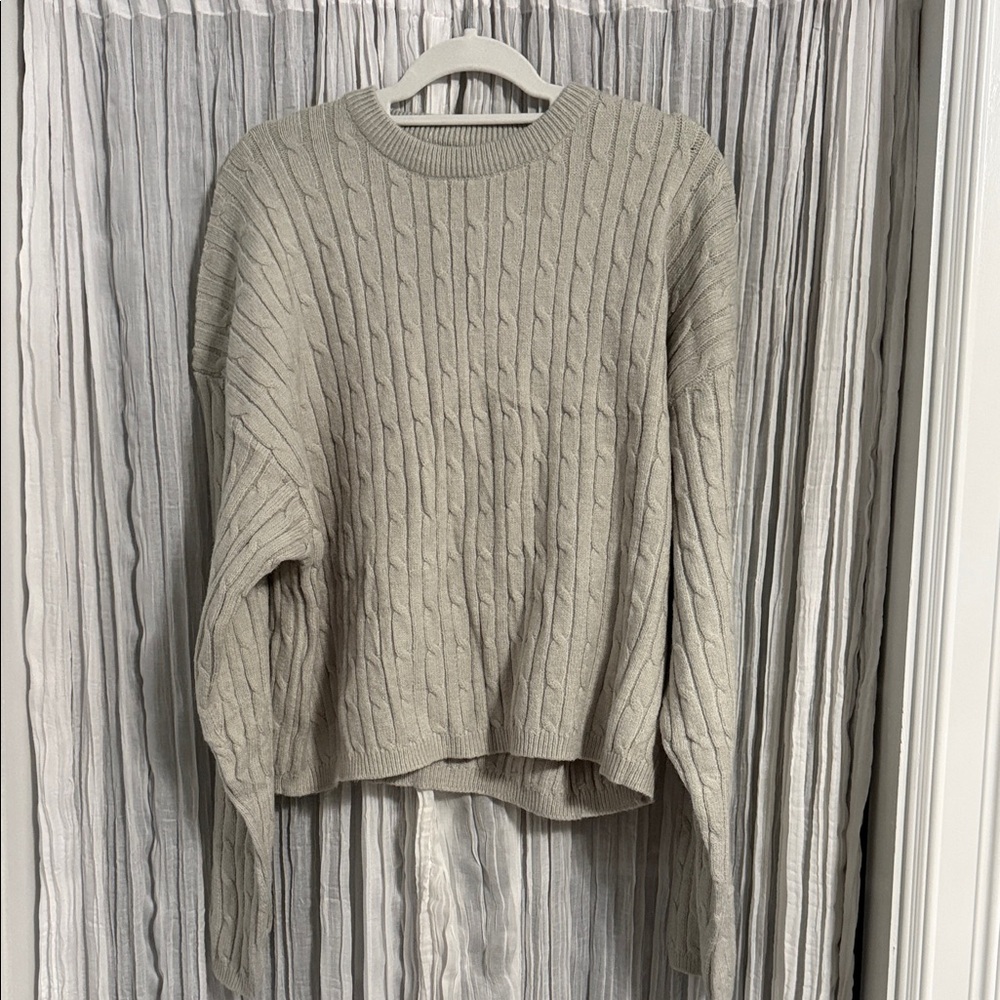 Elegant Cable Knit Sweater - Cream